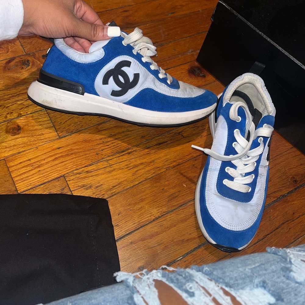 Blue black & white - Picture 6 of 8